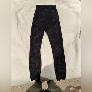 Lululemon Wunder Train Size 2